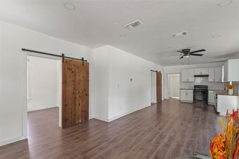 1212 Earl Street, Commerce TX 75428 - Photo 11