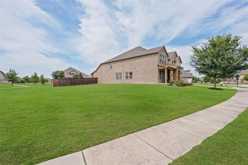 7505 River Park Drive, McKinney TX 75071 - Photo 3