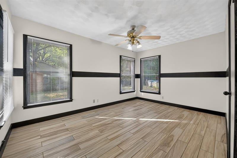1629 Robinwood Drive, Fort Worth TX 76111 - Photo 15