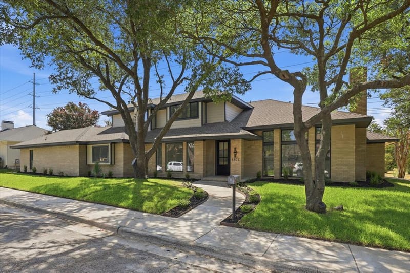 6504 Brentfield Court, Dallas TX 75248