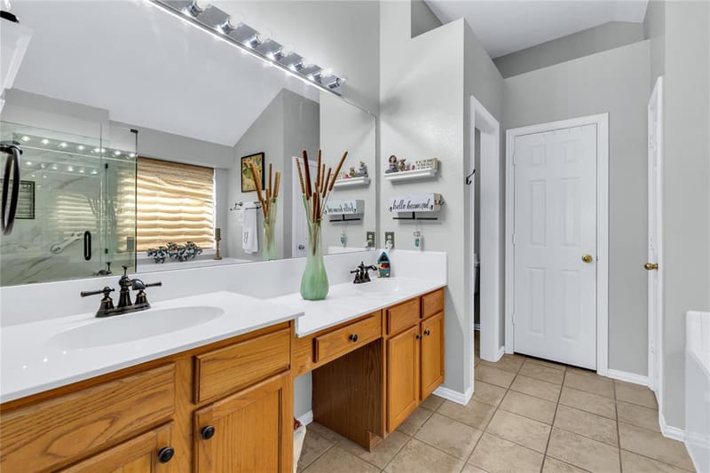 1065 Springhill Drive, Saginaw TX 76179 - Photo 22