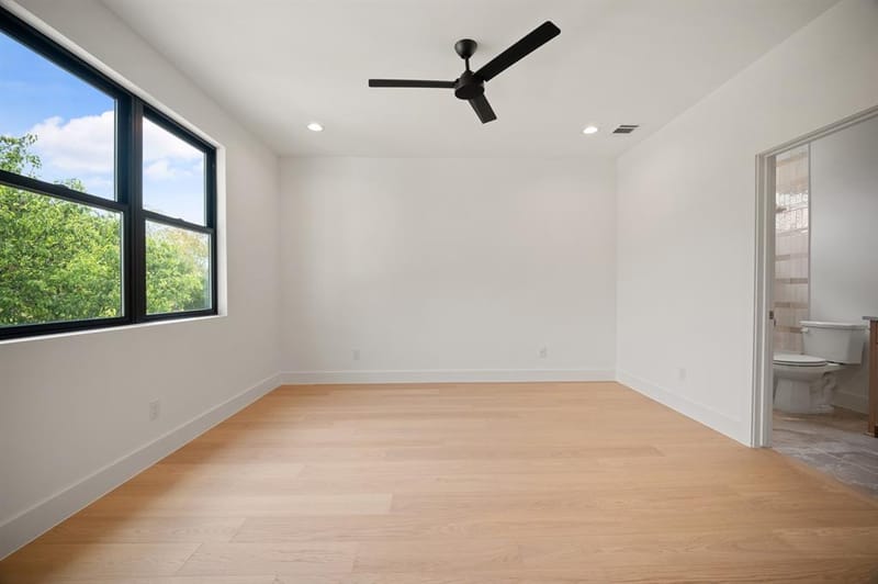 9011 Livenshire Drive, Dallas TX 75238 - Photo 23