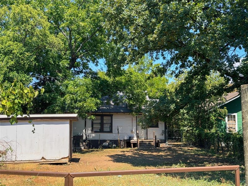 2512 Colonial Avenue, Waco TX 76707 - Photo 7
