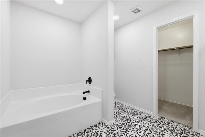 3900 Oceanview Drive, Denton TX 76208 - Photo 10