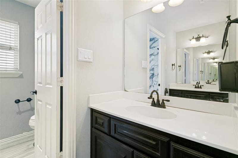2124 Brentwood Lane, Carrollton TX 75006 - Photo 23