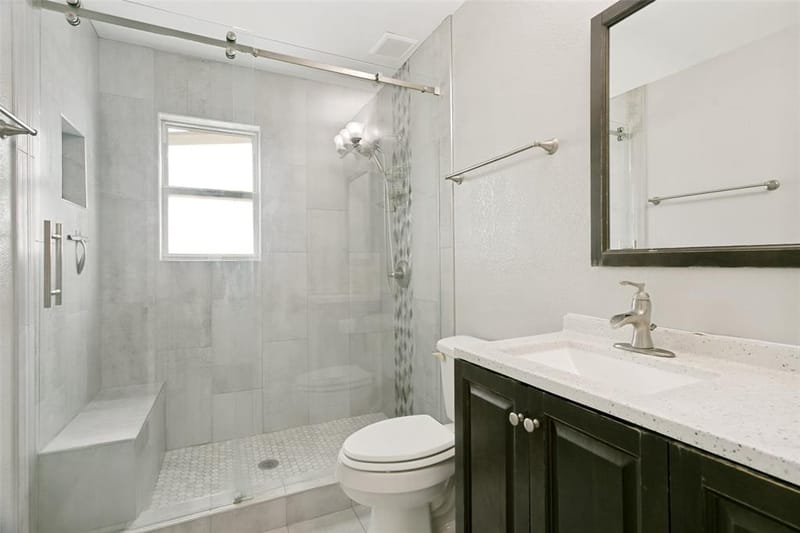 2124 Brentwood Lane, Carrollton TX 75006 - Photo 17