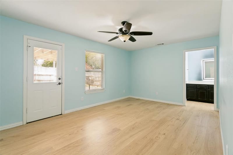 2124 Brentwood Lane, Carrollton TX 75006 - Photo 12