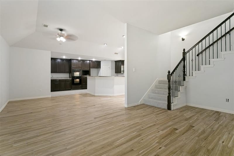 2124 Brentwood Lane, Carrollton TX 75006 - Photo 7