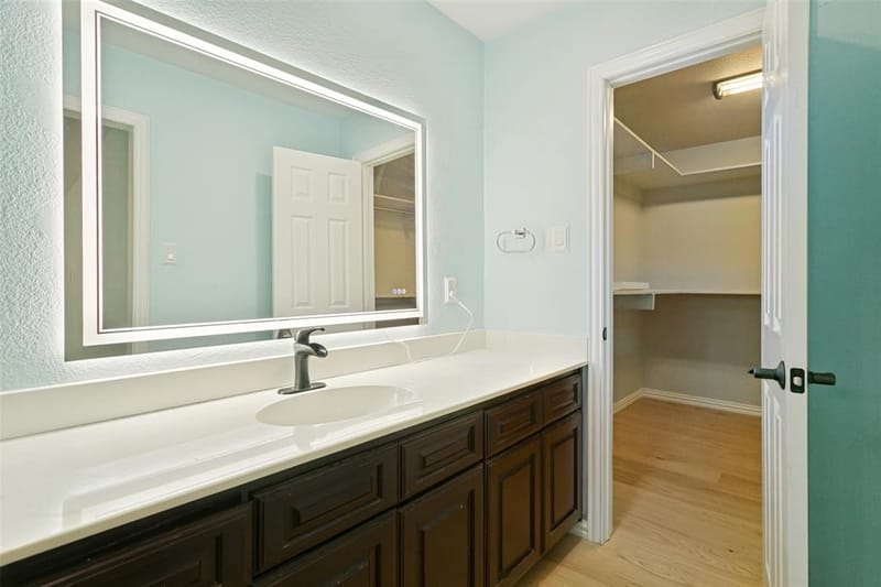 2124 Brentwood Lane, Carrollton TX 75006 - Photo 14