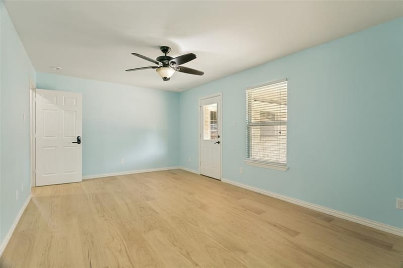 2124 Brentwood Lane, Carrollton TX 75006 - Photo 11