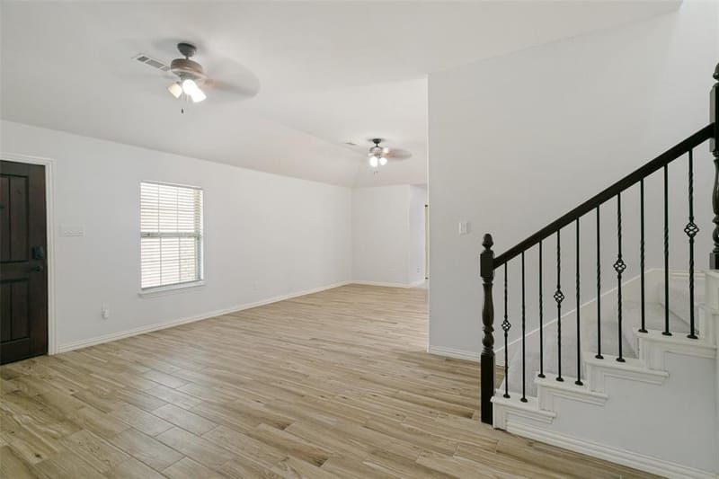 2124 Brentwood Lane, Carrollton TX 75006 - Photo 4