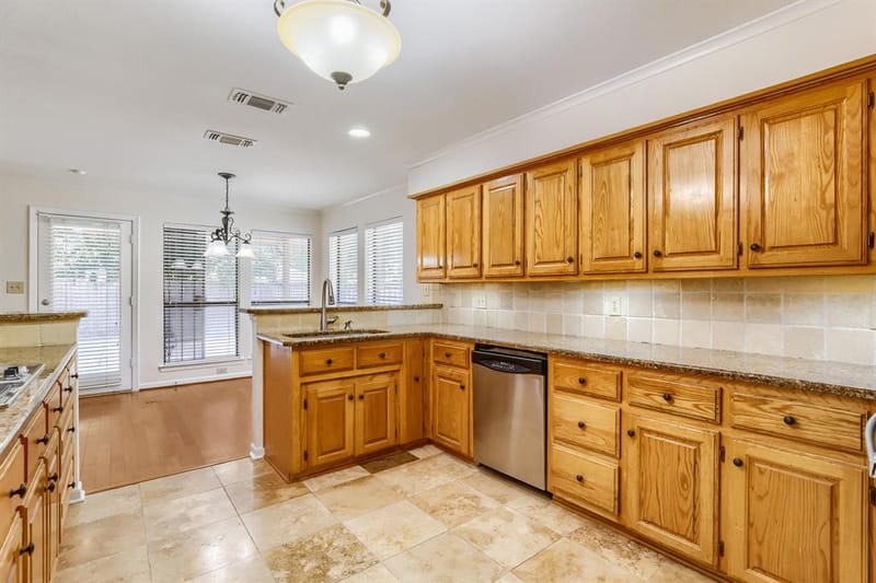 806 Royal Birkdale Drive, Garland TX 75044 - Photo 6