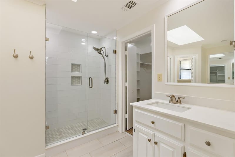 806 Royal Birkdale Drive, Garland TX 75044 - Photo 12