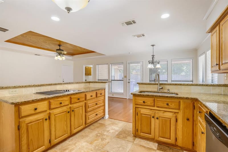 806 Royal Birkdale Drive, Garland TX 75044 - Photo 7