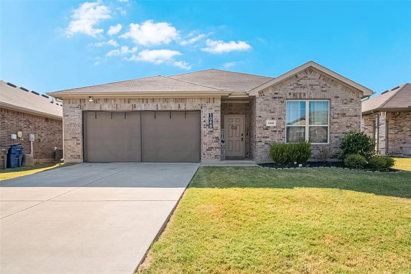 1048 Waverly Drive, Van Alstyne TX 75495
