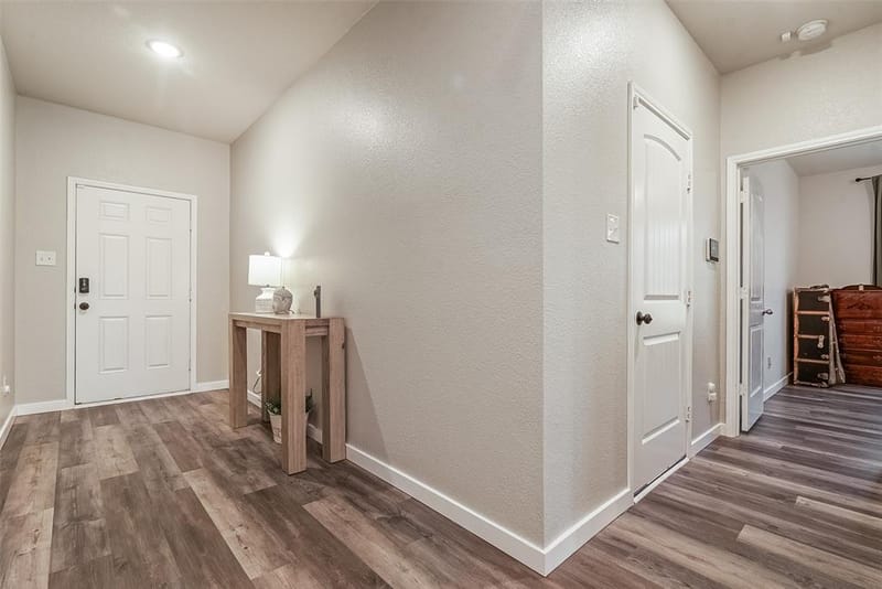 1048 Waverly Drive, Van Alstyne TX 75495 - Photo 8