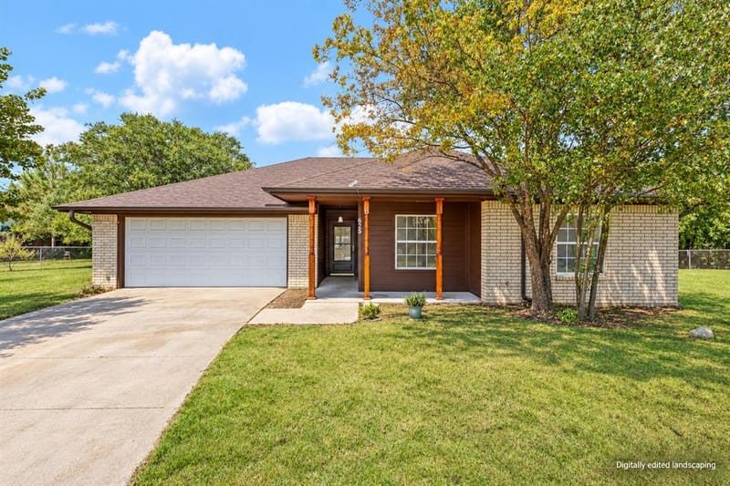 625 Linda Court, Joshua TX 76058 - Photo 2