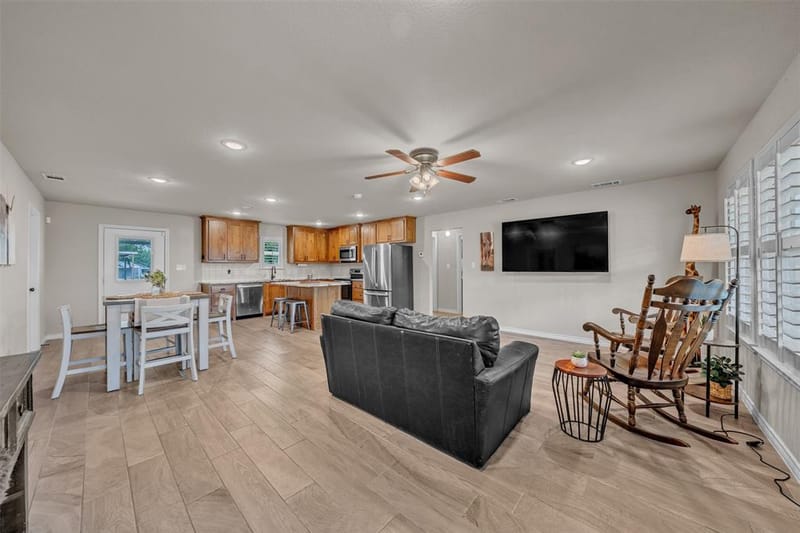 909 Erwin Road, Poolville TX 76487 - Photo 5