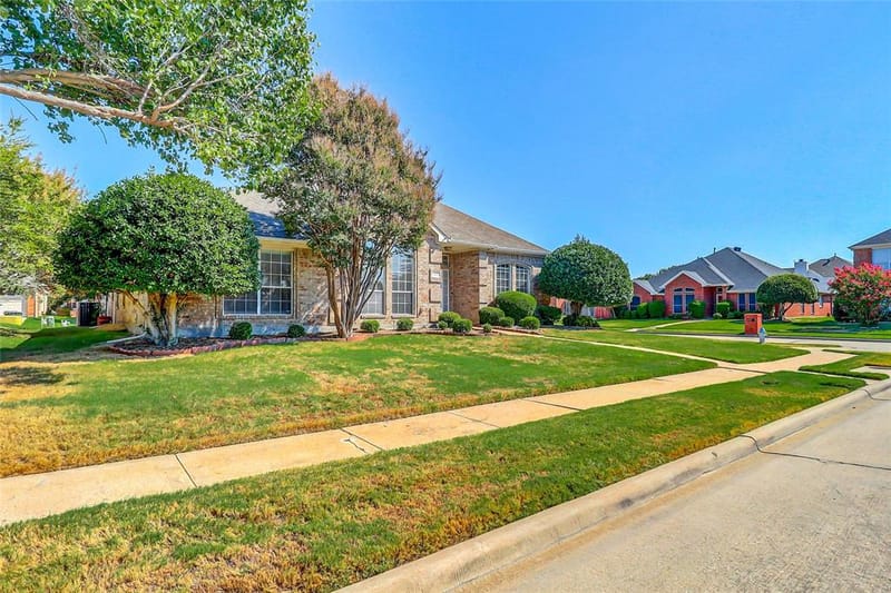 4101 CANDLEWYCK Drive, Plano TX 75024 - Photo 2