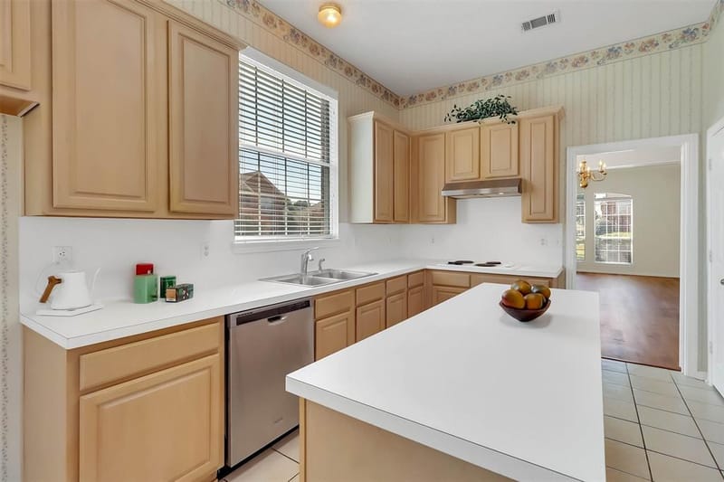 4101 CANDLEWYCK Drive, Plano TX 75024 - Photo 8