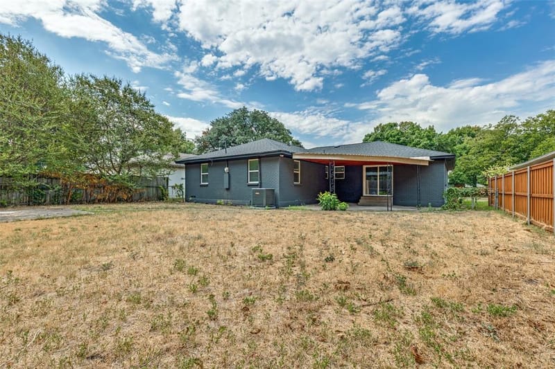 2553 Dorrington Drive, Dallas TX 75228 - Photo 16
