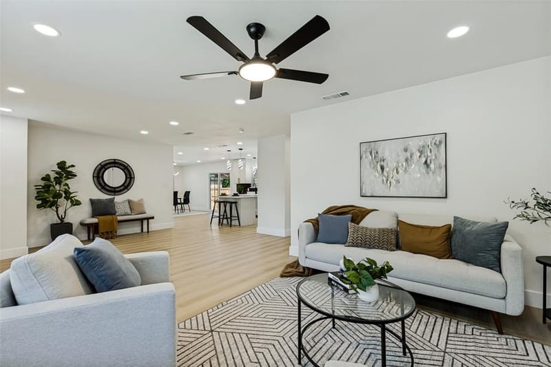 2553 Dorrington Drive, Dallas TX 75228 - Photo 4