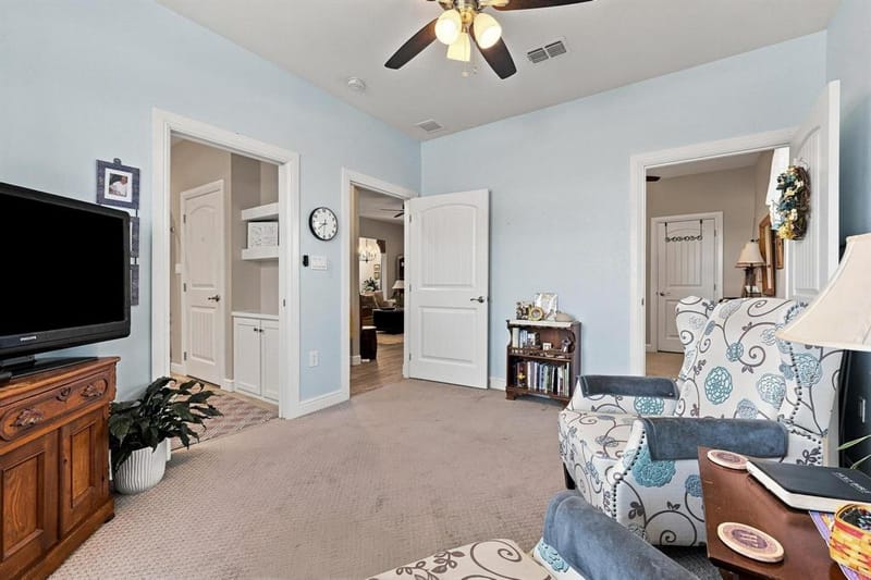 603 E Burks Street, Pilot Point TX 76258 - Photo 17