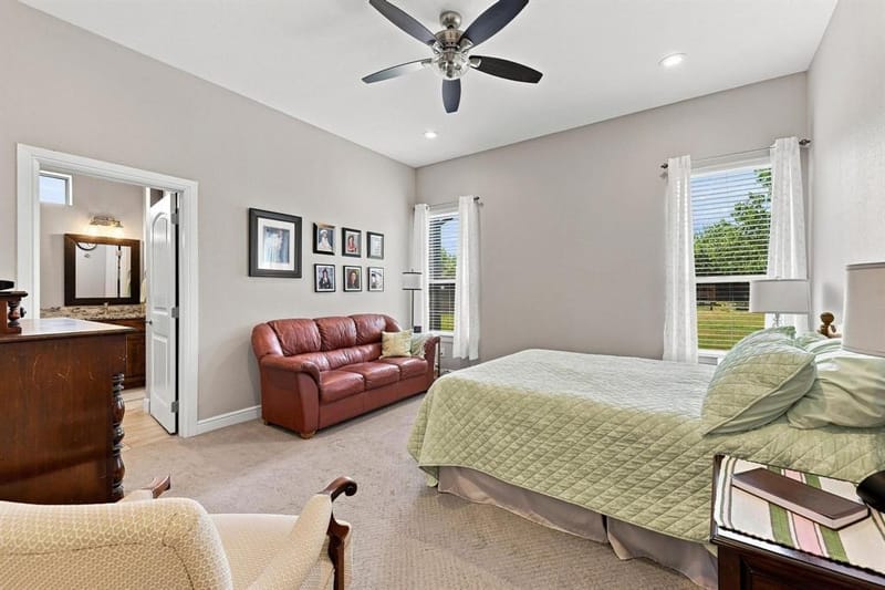 603 E Burks Street, Pilot Point TX 76258 - Photo 11
