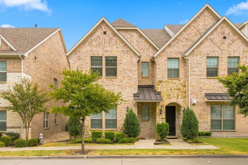 303 Ferndale Street, Lewisville TX 75056