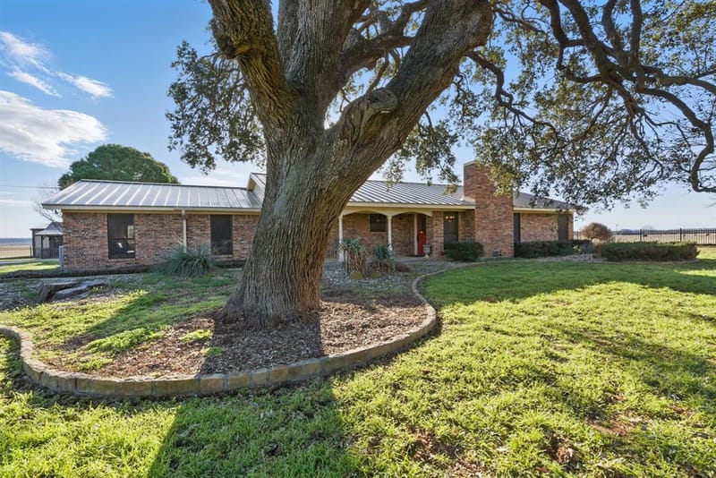 401 Hubbard Lane, Lipan TX 76462 - Photo 30