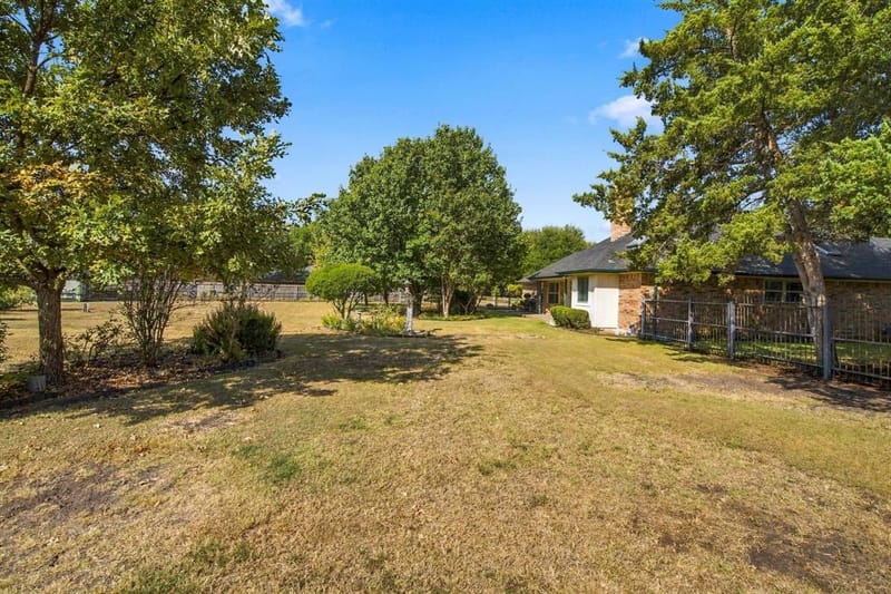 108 Chautauqua Drive, Waxahachie TX 75165 - Photo 34