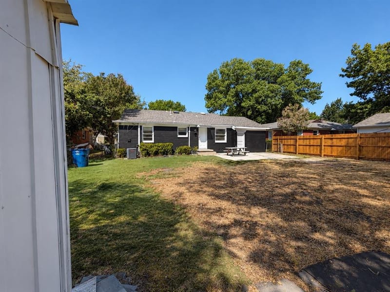 11214 Ulloa Lane, Dallas TX 75228 - Photo 19