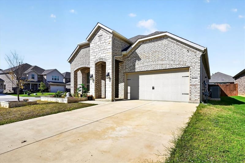 3703 High Country Road, Aubrey TX 76227 - Photo 2