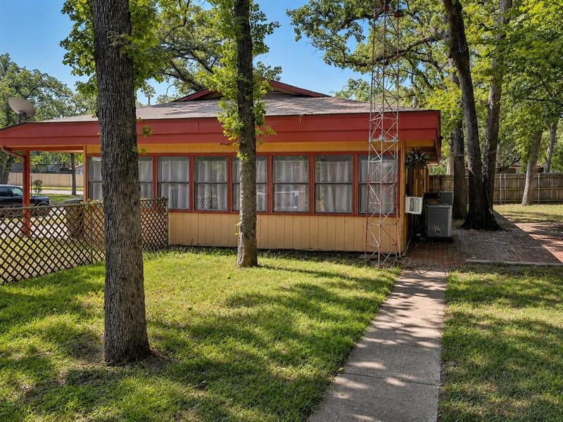 801 Paula Street, Kennedale TX 76060 - Photo 11