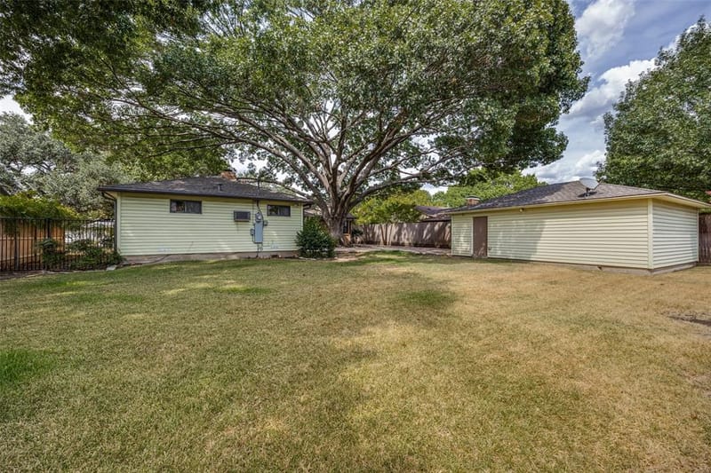 813 Brookhurst Drive, Richardson TX 75080 - Photo 30