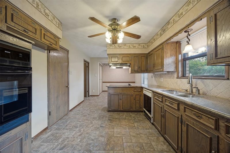 813 Brookhurst Drive, Richardson TX 75080 - Photo 10