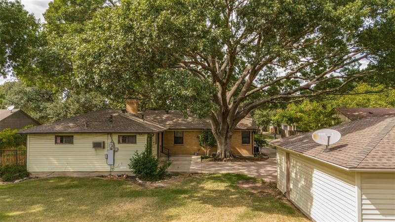 813 Brookhurst Drive, Richardson TX 75080 - Photo 31
