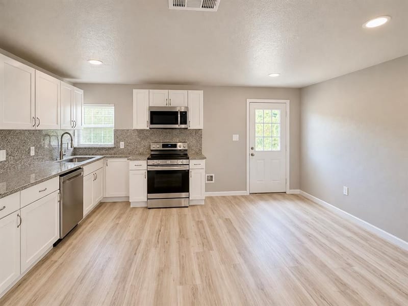 6614 Bridges Avenue, Richland Hills TX 76118 - Photo 6