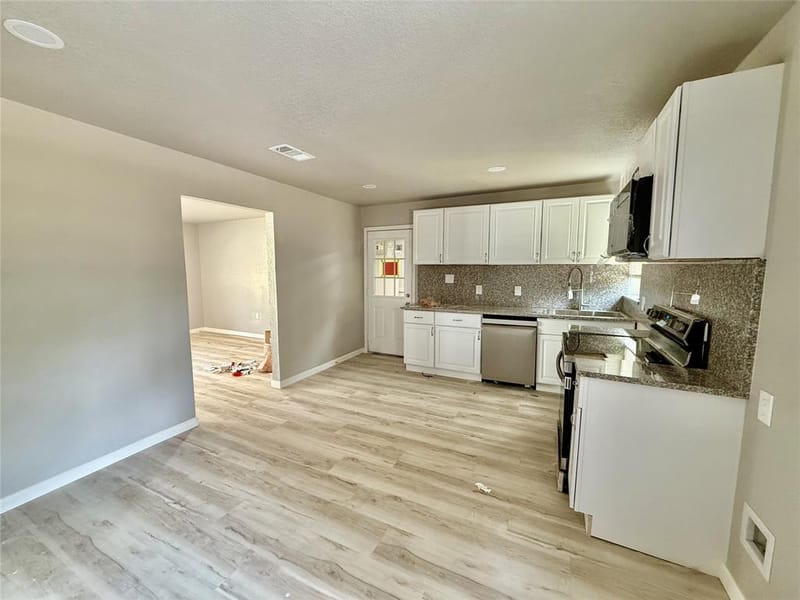 6614 Bridges Avenue, Richland Hills TX 76118 - Photo 7