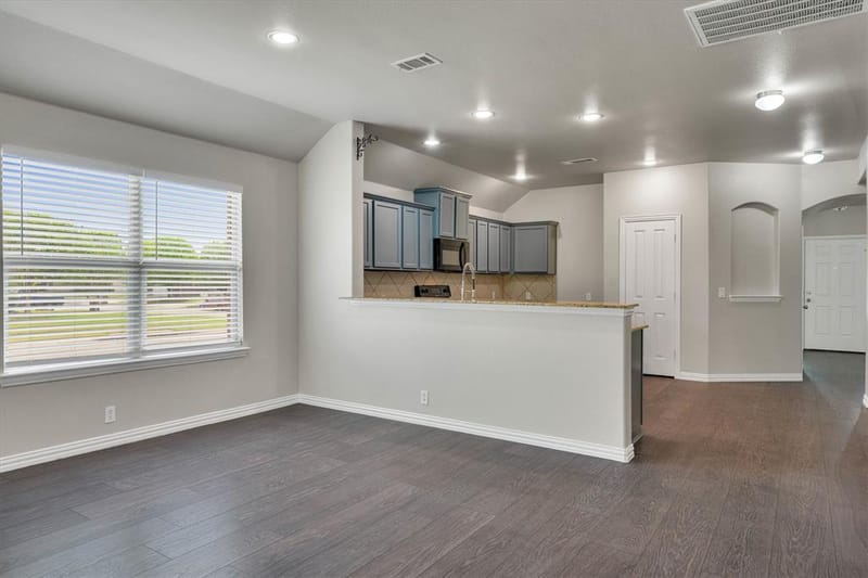 221 Bear Trail, Waxahachie TX 75165 - Photo 11