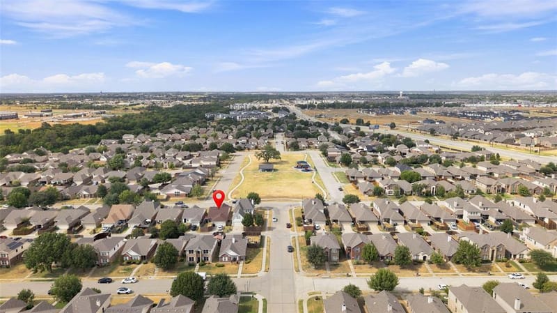 9028 Eastwood Avenue, Cross Roads TX 76227 - Photo 28