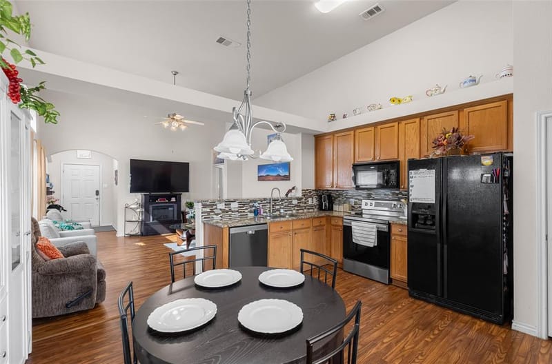 9028 Eastwood Avenue, Cross Roads TX 76227 - Photo 10