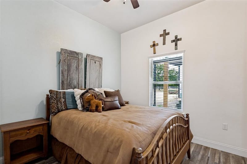 225 County Road 286, Collinsville TX 76233 - Photo 16