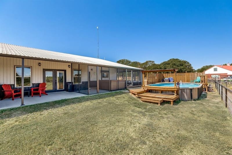 225 County Road 286, Collinsville TX 76233 - Photo 15