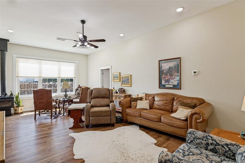 225 County Road 286, Collinsville TX 76233 - Photo 29