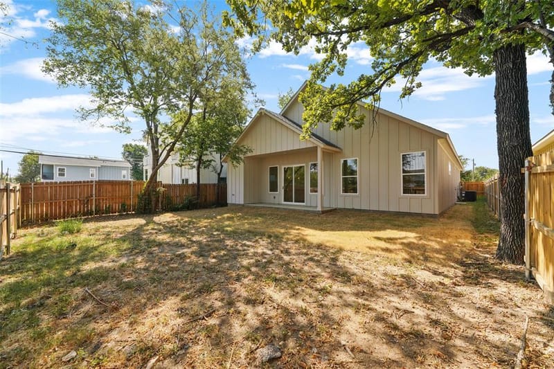 1633 E Tucker Street, Fort Worth TX 76104 - Photo 34