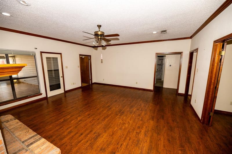 104 Cedar Springs Boulevard, Sulphur Springs TX 75482 - Photo 6