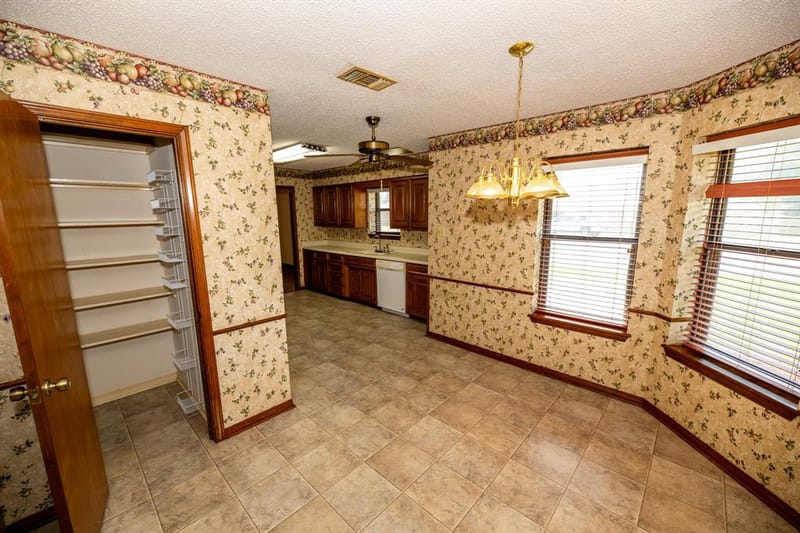 104 Cedar Springs Boulevard, Sulphur Springs TX 75482 - Photo 12
