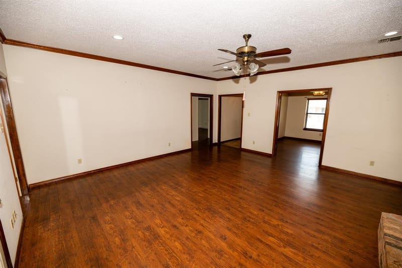 104 Cedar Springs Boulevard, Sulphur Springs TX 75482 - Photo 5