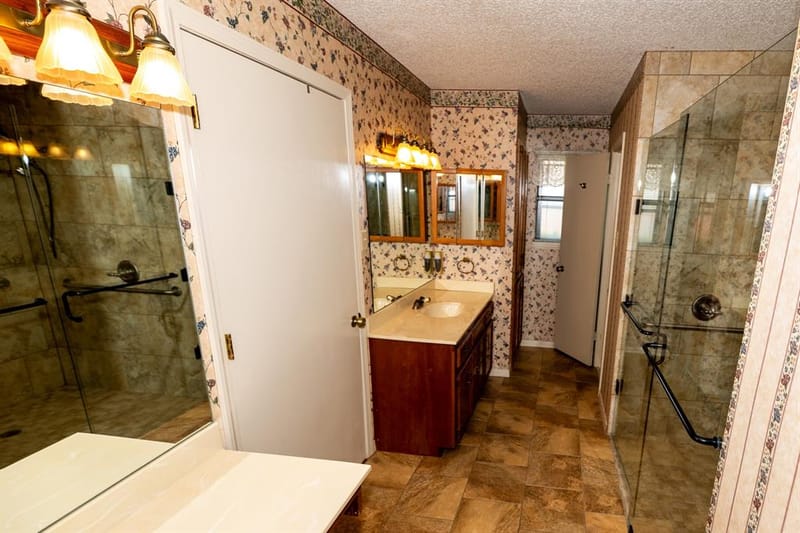 104 Cedar Springs Boulevard, Sulphur Springs TX 75482 - Photo 18